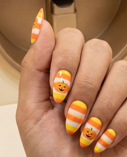 Uñas con dulces de Halloween