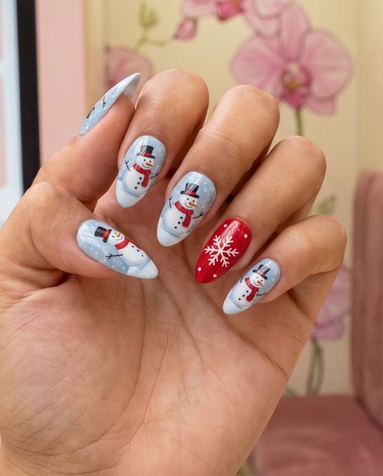 Uñas con muñecos de nieve